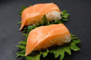 nigiri zushi salmon